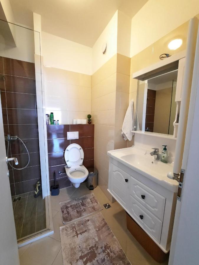 Luxury Sky View Apartment Prishtine Bagian luar foto
