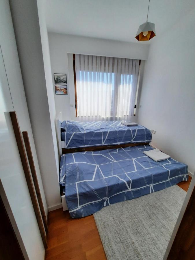 Luxury Sky View Apartment Prishtine Bagian luar foto